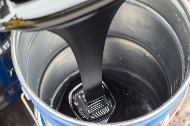 Is bitumen soluble in water? Is bitumen soluble in water?
